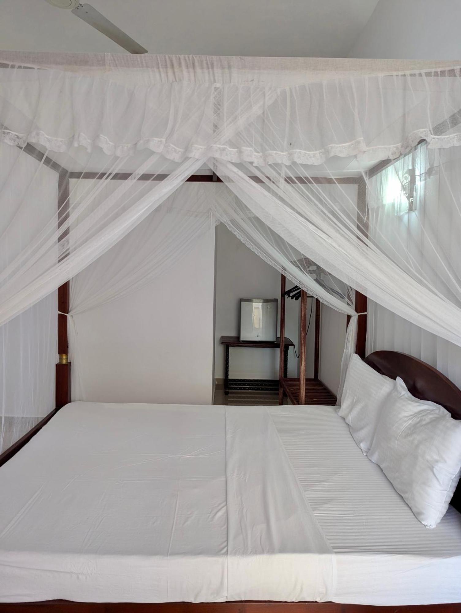 Bliss Apartment Hikkaduwa Ngoại thất bức ảnh
