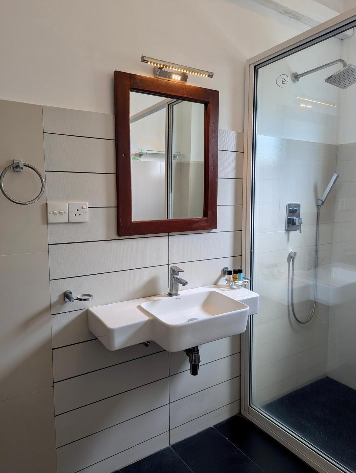 Bliss Apartment Hikkaduwa Ngoại thất bức ảnh